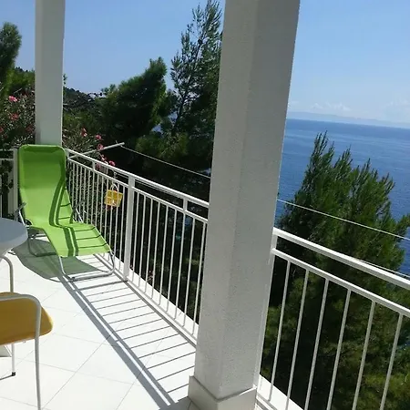Διαμέρισμα 23 *