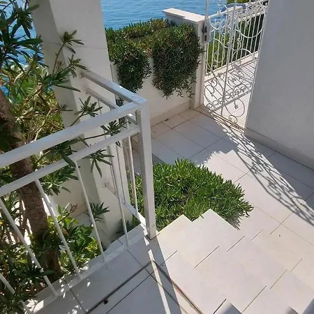 23 Apartmán